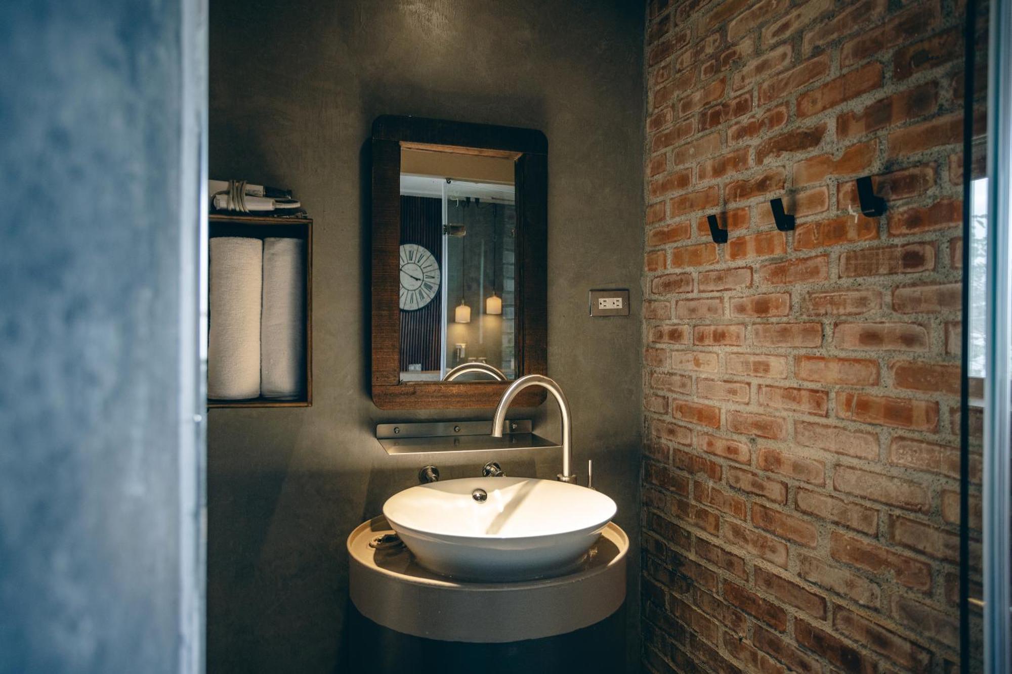 Bed and Breakfast Original House Чишан Экстерьер фото