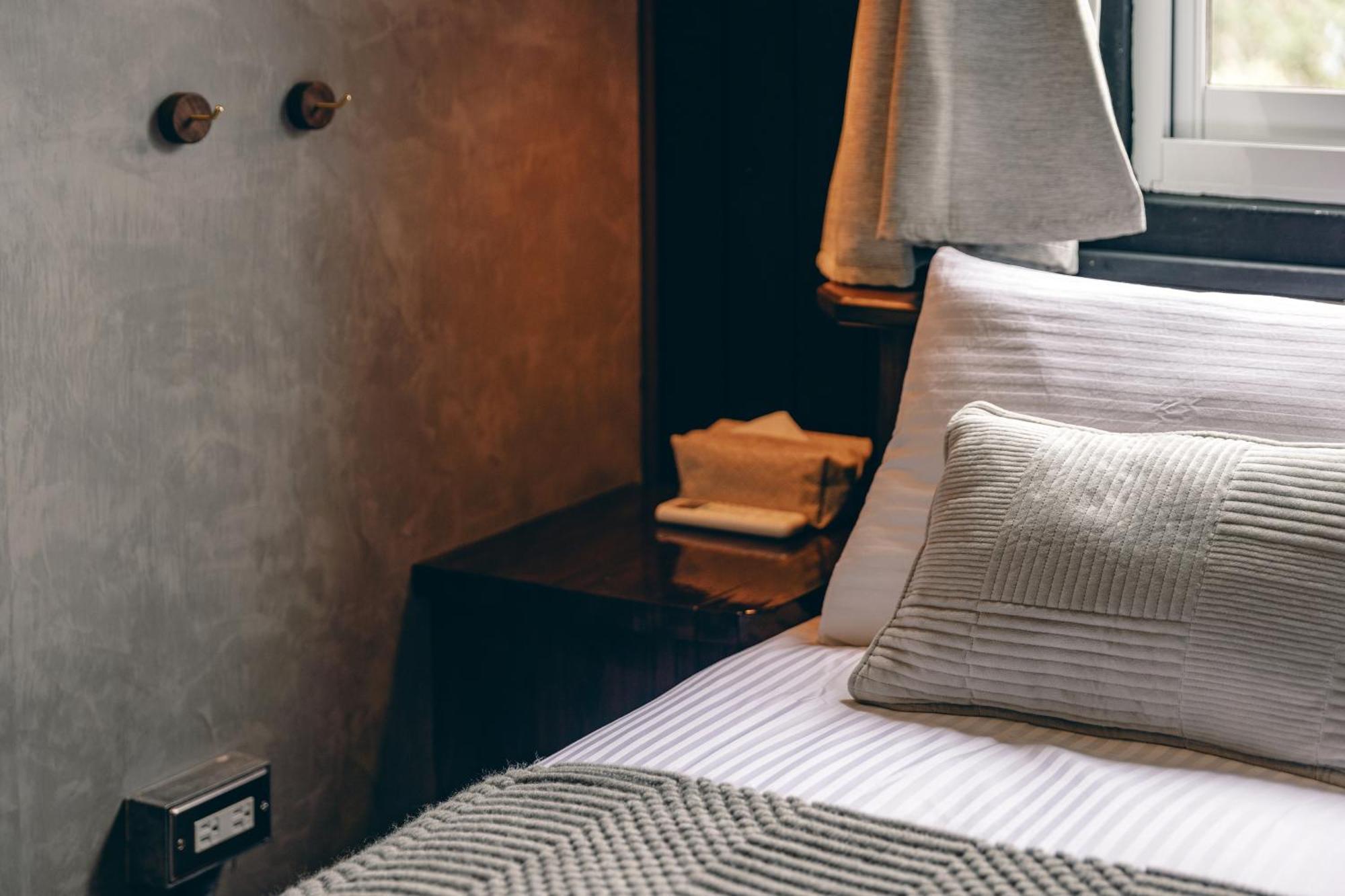 Bed and Breakfast Original House Чишан Экстерьер фото